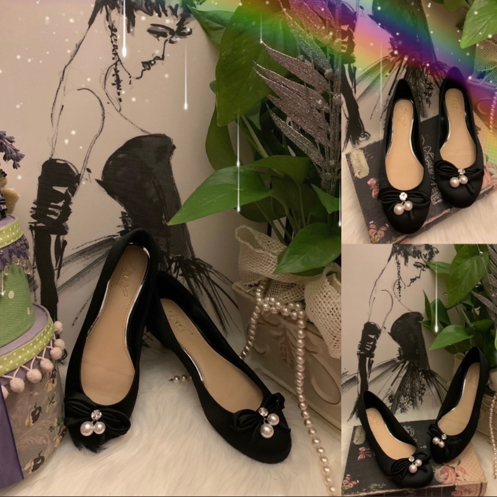 Badgley Mischka Jewel Embellished Ballet Flats.